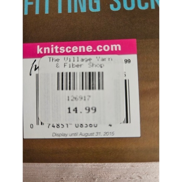 Knitscene Magazine Knitting Accessories 2015 Special Edition - Picture 2 of 4